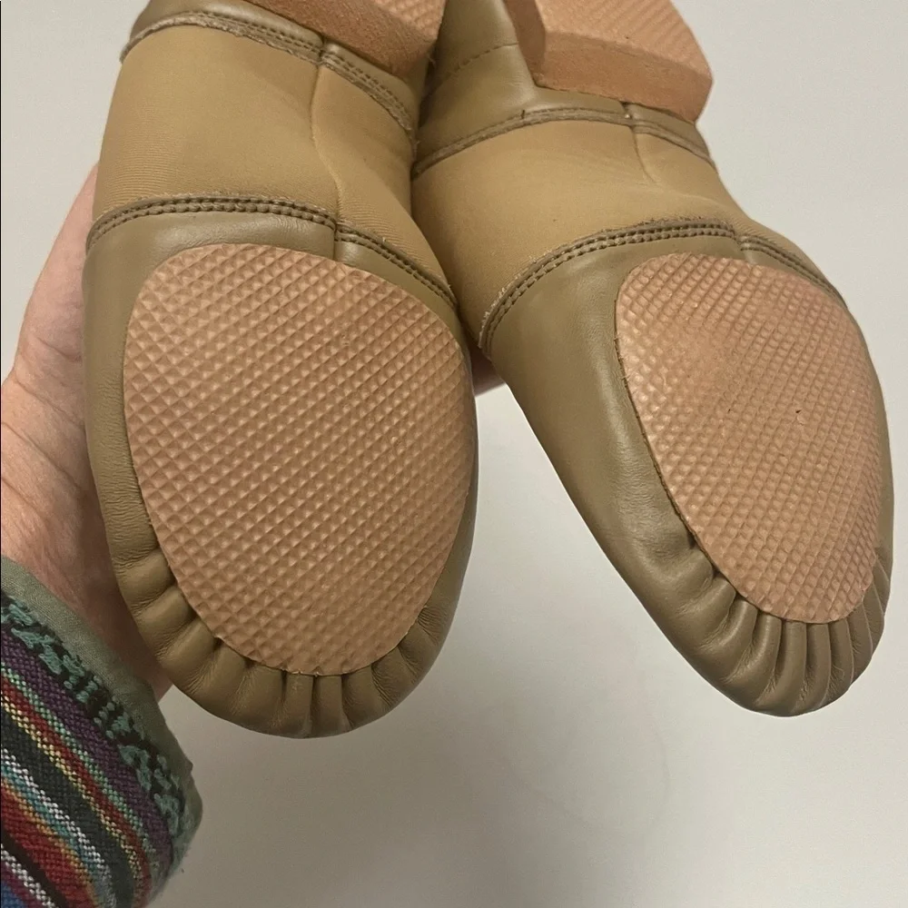 Tan Leather Slip-On Jazz & contemporary Dance Shoes size 13.5 preowned